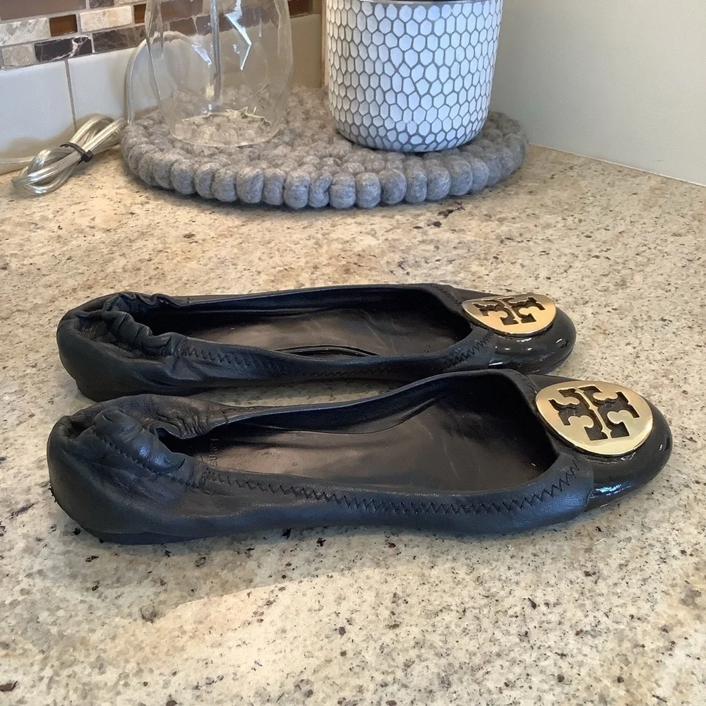 Tory Burch Black Leather Ballet Flats Size 8.5 Patent Toe